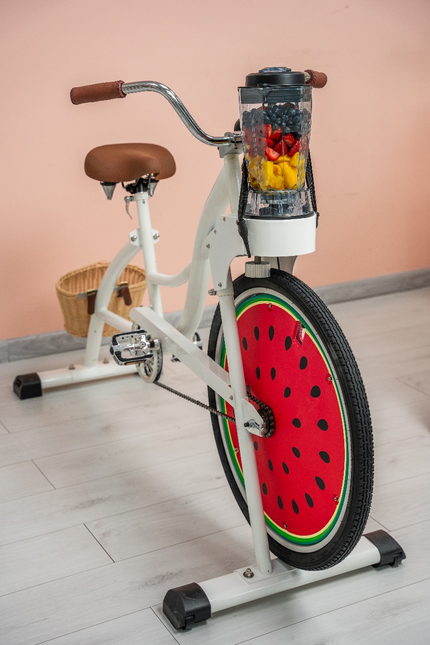 Fruit Cycle Smoothie Bike Session